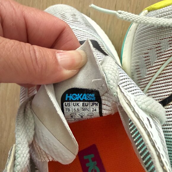 (36 miles) Hoka Mach X 2 - Size Women's 7 - white, turquoise - Picture 3 of 5